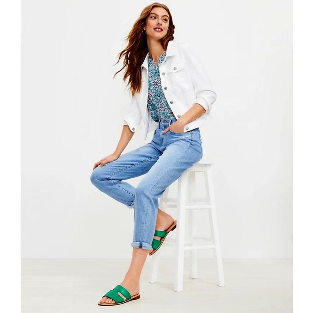 Loft Destructed Super Soft Girlfriend Jeans in Light Vintage Indigo Wash | XS